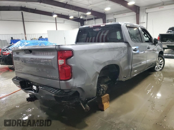 2020 Chevrolet Silverado 1500 Custom with VIN 3GCPWBEH7LG248284, listed as a Copart auction lot 44974775 with 122,275 mi miles and Salvage Title. Bid and sale history available at carsss.com. Image 3.