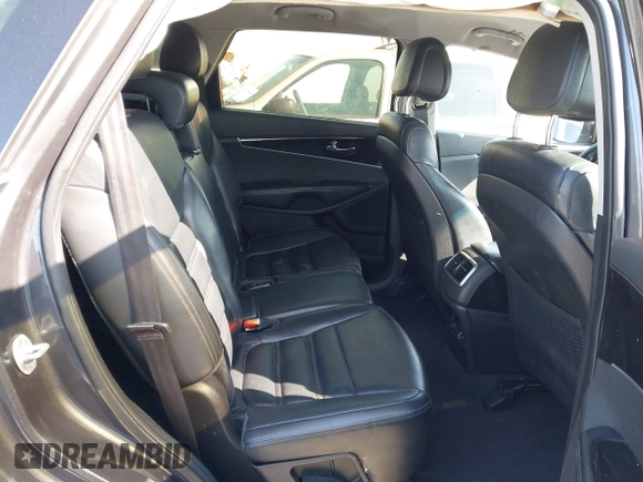 2016 Kia Sorento EX with VIN 5XYPH4A58GG047760, listed as a IAAI auction lot 41841771 with 130,102 mi miles. Bid and sale history available at carsss.com. Image 8.