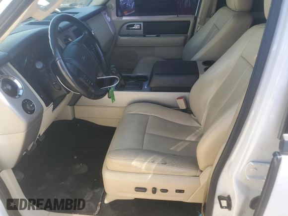 2016 Ford Expedition XLT with VIN 1FMJU1JTXGEF55733, listed as a Copart auction lot 61854995 with 137,941 mi miles and Clean title. Bid and sale history available at DreamBid. Image 7.
