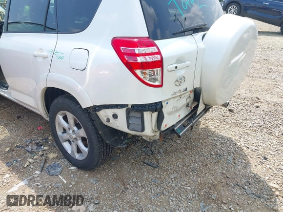 2011 Toyota RAV4 Limited z VIN 2T3DF4DV3BW126932, wystawiony jako IAAI lot #42422832 z przebiegiem 91 770 mil mil oraz . Historia ofert i sprzedaży dostępna na DreamBid. Obrazek 6.