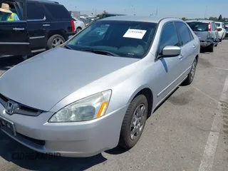 2005 Honda Accord LX z VIN 1HGCM56415A152722, wystawiony jako IAAI lot #42011086 z przebiegiem 217 966 mil mil oraz . Historia ofert i sprzedaży dostępna na DreamBid. Obrazek 6.