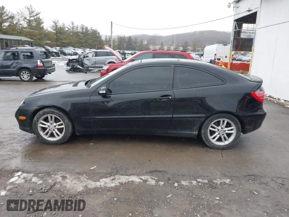 2003 Mercedes-Benz C 230 Kompressor with VIN WDBRN40J43A389733, listed as a IAAI auction lot 41560090 with 154,622 mi miles and . Bid and sale history available at DreamBid. Image 14.