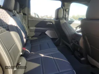 2024 GMC Sierra 1500 with VIN 1GT401EL5RU401222, listed as a Copart auction lot 43251615 with 8,806 mi miles and Salvage Title. Bid and sale history available at DreamBid. Image 10.