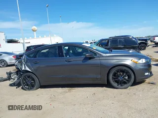 2020 Ford Fusion SE with VIN 3FA6P0HD0LR147782, listed as a IAAI auction lot 41801234 with 46,471 mi miles. Bid and sale history available at carsss.com. Image 14.