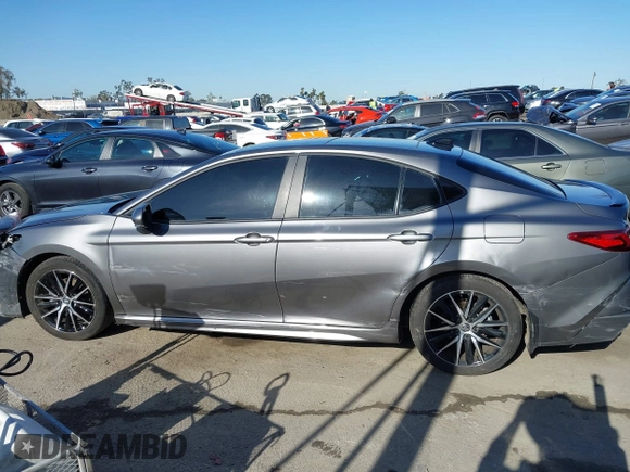 2025 Toyota Camry LE с VIN 4T1DBADK2SU510631, выставлен на аукционе IAAI как лот 41969244 с пробегом 10 039 миль миль и . История ставок и продаж доступна на DreamBid. Изображение 14.