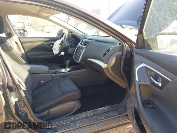 2017 Nissan Altima SV with VIN 1N4AL3AP2HC266922, listed as a IAAI auction lot 41876597 with 60,837 mi miles and . Bid and sale history available at carsss.com. Image 5.