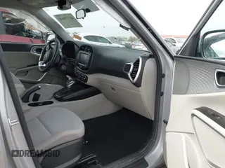 2021 Kia Soul LX with VIN KNDJ23AU4M7781443, listed as a IAAI auction lot 41579645 with 18,009 mi miles. Bid and sale history available at carsss.com. Image 5.