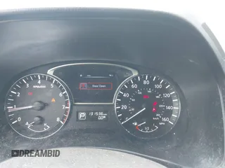 2014 Nissan Pathfinder Platinum with VIN 5N1AR2MN1EC640330, listed as a IAAI auction lot 42627110 with 131,536 mi miles and . Bid and sale history available at DreamBid. Image 7.