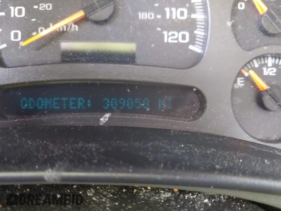 2004 Chevrolet Tahoe LS with VIN 1GNEC13V04R216255, listed as a IAAI auction lot 42531035 with 309,058 mi miles and . Bid and sale history available at DreamBid. Image 7.