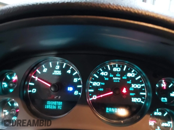 2008 Chevrolet Suburban LTZ with VIN 3GNFK16328G191186, listed as a IAAI auction lot 42102717 with 185,236 mi miles and . Bid and sale history available at DreamBid. Image 7.
