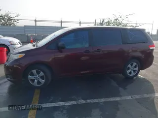 2011 Toyota Sienna with VIN 5TDZK3DCXBS157316, listed as a IAAI auction lot 41240896 with 117,437 mi miles. Bid and sale history available at carsss.com. Image 14.