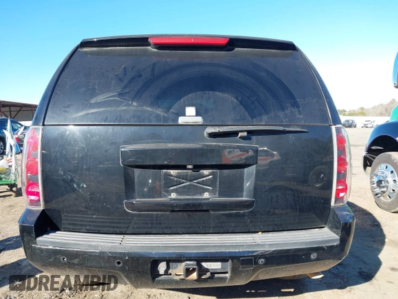 2009 GMC Yukon SLT w/4SB with VIN 1GKFC33089R158646, listed as a IAAI auction lot 41322497 with 279,966 mi miles. Bid and sale history available at carsss.com. Image 16.
