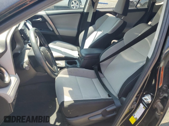 2018 Toyota RAV4 XLE with VIN 2T3WFREV6JW495822, listed as a Copart auction lot 62555325 with 88,808 mi miles and Salvage title. Bid and sale history available at DreamBid. Image 7.