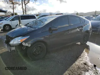 2015 Toyota Prius Four z VIN JTDKN3DUXF0422357, wystawiony jako Copart lot #85700884 z przebiegiem 166 651 mil mil oraz Szkoda całkowita • Salvage title. Historia ofert i sprzedaży dostępna na DreamBid. Obrazek 1.