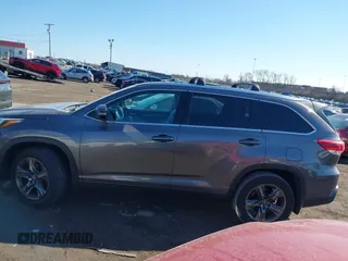 2017 Toyota Highlander Limited с VIN 5TDDZRFH9HS464762, выставлен на аукционе IAAI как лот 41396047 с пробегом 60 528 миль миль и . История ставок и продаж доступна на DreamBid. Изображение 14.