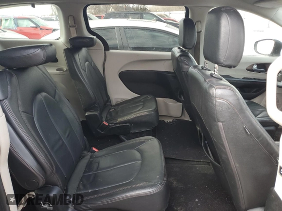 2017 Chrysler Pacifica Touring with VIN 2C4RC1DG0HR634812, listed as a Copart auction lot 85925434 with 194,385 mi miles and Salvage Title. Bid and sale history available at DreamBid. Image 11.