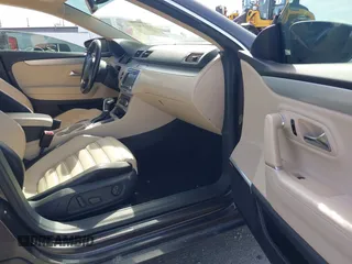 2010 Volkswagen CC Lux Plus with VIN WVWHN7AN1AE542428, listed as a IAAI auction lot 40251462 with 136,899 mi miles. Bid and sale history available at carsss.com. Image 5.