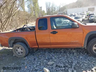 2005 Chevrolet Colorado LS Z71 with VIN 1GCDT196358154331, listed as a IAAI auction lot 41499278 with 206,215 mi miles. Bid and sale history available at carsss.com. Image 13.
