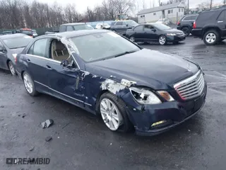 2013 Mercedes-Benz E-Class E 350 Luxury with VIN WDDHF8JB2DA726819, listed as a IAAI auction lot 41545234 with 139,794 mi miles. Bid and sale history available at carsss.com. Image 1.