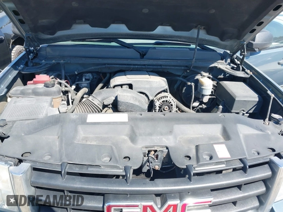 2010 GMC Sierra 1500 SLE z VIN 3GTRKVE31AG275827, wystawiony jako IAAI lot #41663348 z przebiegiem 171 539 mil mil oraz . Historia ofert i sprzedaży dostępna na DreamBid. Obrazek 10.