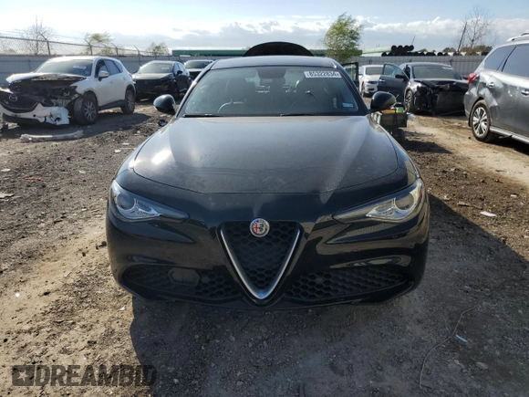 2017 Alfa Romeo Giulia with VIN ZARFAEBN6H7555864, listed as a Copart auction lot 85322834 with 13,901 mi miles and Salvage Title. Bid and sale history available at carsss.com. Image 5.
