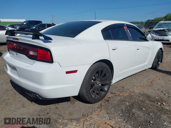 2013 Dodge Charger SE with VIN 2C3CDXBG8DH622498, listed as a IAAI auction lot 41967786 with 143,514 mi miles. Bid and sale history available at carsss.com. Image 4.