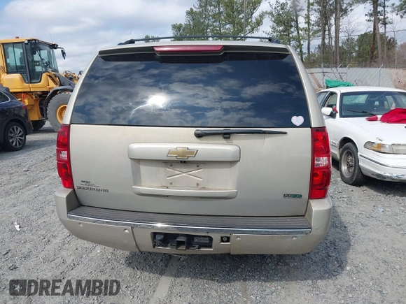 2010 Chevrolet Suburban LTZ with VIN 1GNUCKE05AR173031, listed as a IAAI auction lot 41729084 with 254,790 mi miles and . Bid and sale history available at DreamBid. Image 16.