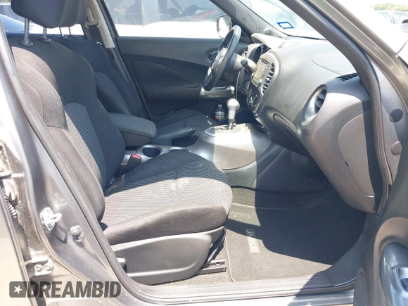 2015 Nissan Juke SL z VIN JN8AF5MVXFT561291, wystawiony jako IAAI lot #42389533 z przebiegiem 60 387 mil mil oraz . Historia ofert i sprzedaży dostępna na DreamBid. Obrazek 5.