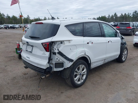2019 Ford Escape SE z VIN 1FMCU0GD4KUC35521, wystawiony jako IAAI lot #42066188 z przebiegiem 114 712 mil mil oraz . Historia ofert i sprzedaży dostępna na DreamBid. Obrazek 4.