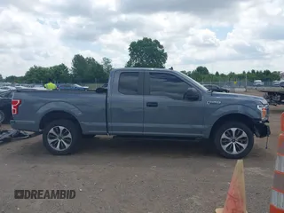 2020 Ford F-150 XL z VIN 1FTEX1EP0LKF35089, wystawiony jako IAAI lot #42657401 z przebiegiem 65 347 mil mil oraz . Historia ofert i sprzedaży dostępna na DreamBid. Obrazek 14.