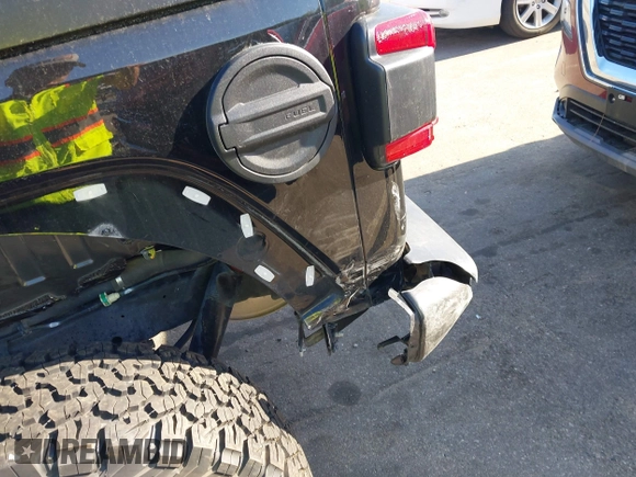 2022 Jeep Wrangler Unlimited Rubicon with VIN 1C4HJXFNXNW149063, listed as a IAAI auction lot 42130171 with 33,961 mi miles and . Bid and sale history available at DreamBid. Image 17.