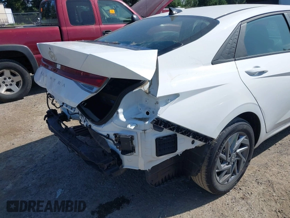 2024 Hyundai Elantra SEL with VIN KMHLM4DG4RU694158, listed as a IAAI auction lot 42451607 with 6,471 mi miles and . Bid and sale history available at DreamBid. Image 20.