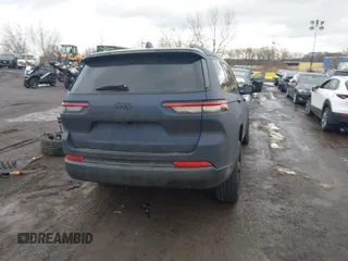 2021 Jeep Grand Cherokee Altitude z VIN 1C4RJKAG4M8168937, wystawiony jako IAAI lot #41556239 z przebiegiem 32 610 mil mil oraz . Historia ofert i sprzedaży dostępna na DreamBid. Obrazek 17.