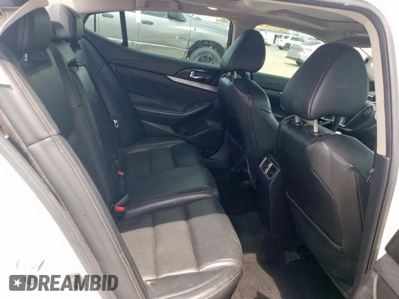 2017 Nissan Maxima SR with VIN 1N4AA6AP4HC391461, listed as a Copart auction lot 61269995 with 178,380 mi miles and Salvage title. Bid and sale history available at DreamBid. Image 10.
