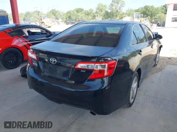 2013 Toyota Camry L with VIN 4T1BF1FK3DU257587, listed as a IAAI auction lot 41975733 with 187,011 mi miles. Bid and sale history available at carsss.com. Image 4.