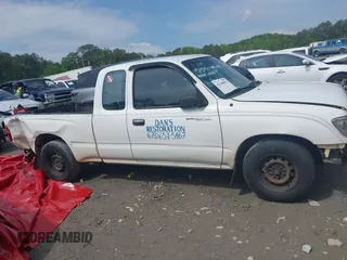 1995 Toyota Tacoma with VIN 4TAUN53B2SZ019575, listed as a IAAI auction lot 42100951 with 270,058 mi miles and . Bid and sale history available at DreamBid. Image 13.