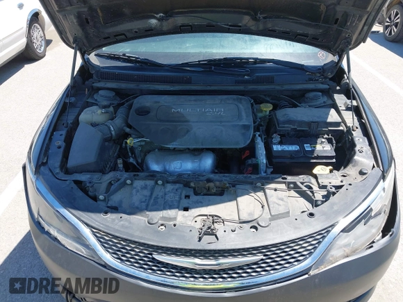 2015 Chrysler 200 Limited z VIN 1C3CCCAB4FN706166, wystawiony jako IAAI lot #42339062 z przebiegiem Nie podano mil oraz . Historia ofert i sprzedaży dostępna na DreamBid. Obrazek 10.