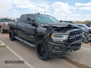 2019 Ram 2500 Lone Star z VIN 3C6UR5DL9KG604368, wystawiony jako IAAI lot #42183936 z przebiegiem 95 071 mil mil oraz . Historia ofert i sprzedaży dostępna na DreamBid. Obrazek 1.