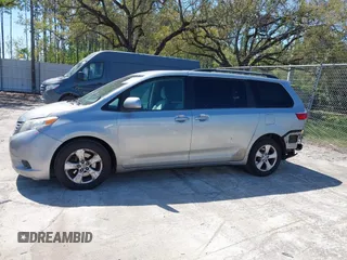 2016 Toyota Sienna LE AAS with VIN 5TDKK3DC8GS728746, listed as a IAAI auction lot 41771751 with 148,774 mi miles. Bid and sale history available at carsss.com. Image 14.