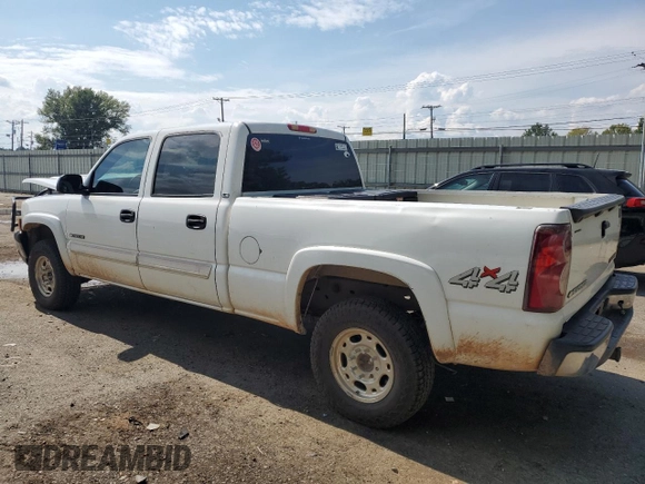2003 Chevrolet Silverado 1500HD LS z VIN 1GCGK13UX3F239683, wystawiony jako Copart lot #69690574 z przebiegiem 253 887 mil mil oraz Szkoda całkowita • Salvage title. Historia ofert i sprzedaży dostępna na DreamBid. Obrazek 2.