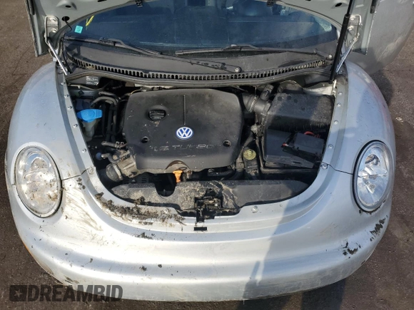 2000 Volkswagen Beetle GLS z VIN 3VWCD21C2YM409242, wystawiony jako Copart lot #46658435 z przebiegiem 90 038 mil mil oraz Szkoda całkowita • Salvage title. Historia ofert i sprzedaży dostępna na DreamBid. Obrazek 12.