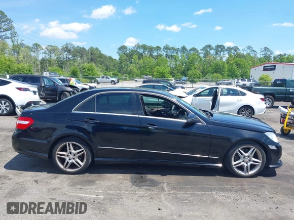 2011 Mercedes-Benz E-Class E 350 Luxury with VIN WDDHF5GB1BA462074, listed as a IAAI auction lot 42017000 with 170,658 mi miles. Bid and sale history available at carsss.com. Image 13.