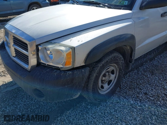 2005 Dodge Dakota ST with VIN 1D7HE22K85S329397, listed as a IAAI auction lot 41597979 with 189,390 mi miles and . Bid and sale history available at DreamBid. Image 6.