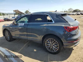 2022 Audi Q3 Premium Plus z VIN WA1BUCF33N1033389, wystawiony jako Copart lot #49833005 z przebiegiem 36 522 mil mil oraz Szkoda całkowita • Salvage title. Historia ofert i sprzedaży dostępna na DreamBid. Obrazek 2.