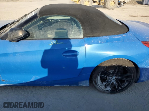2020 BMW Z4 sDriveM40i z VIN WBAHF9C05LWW40270, wystawiony jako Copart lot #76310654 z przebiegiem Nie podano mil oraz Nie do naprawy • Non repairable. Historia ofert i sprzedaży dostępna na DreamBid. Obrazek 12.