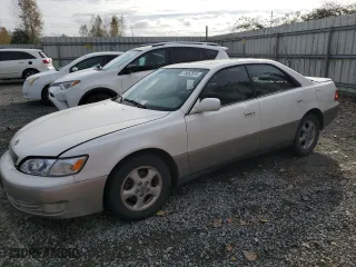 1997 Lexus ES 300 Luxury Sport Sdn with VIN JT8BF22GXV0045837, listed as a Copart auction lot 75062524 with 294,766 mi miles and Salvage Title. Bid and sale history available at carsss.com. Image 1.