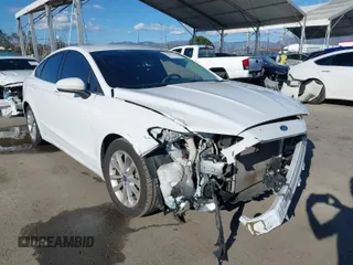 2020 Ford Fusion SE with VIN 3FA6P0H70LR155746, listed as a IAAI auction lot 41755768 with 74,220 mi miles. Bid and sale history available at carsss.com. Image 1.