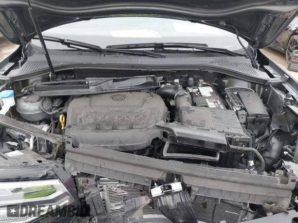 2024 Volkswagen Tiguan SE with VIN 3VV3B7AX2RM068498, listed as a IAAI auction lot 41531195 with 14,778 mi miles and . Bid and sale history available at DreamBid. Image 10.