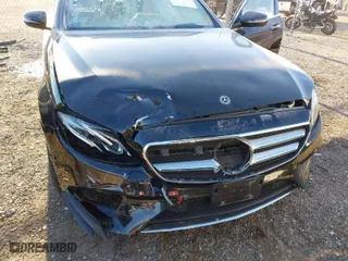 2018 Mercedes-Benz E-Class E 300 with VIN WDDZF4KB3JA411700, listed as a IAAI auction lot 41284765 with 58,084 mi miles. Bid and sale history available at carsss.com. Image 6.