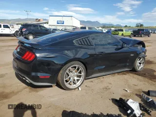 2019 Ford Mustang GT z VIN 1FA6P8CF2K5189704, wystawiony jako Copart lot #68837284 z przebiegiem Nie podano mil oraz Szkody całkowita. Historia ofert i sprzedaży dostępna na DreamBid. Obrazek 3.
